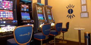 qq44 Myanmar Online Gambling Platform မြန်မာ လောင်းကစား